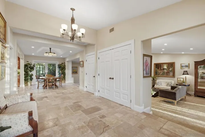 13327 Calle Colina, Poway, California 92064