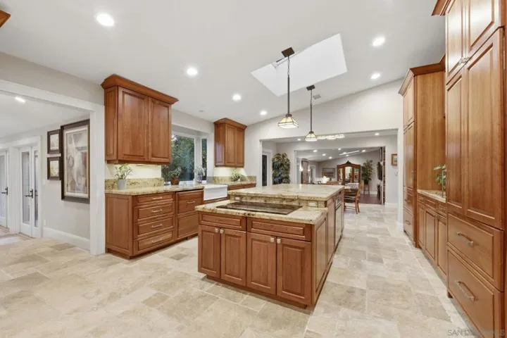 13327 Calle Colina, Poway, California 92064