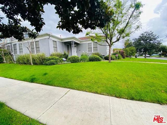 10749 Wellworth Avenue, Los Angeles, California 90024