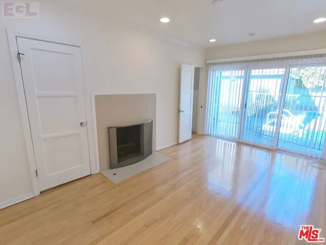 10749 Wellworth Avenue, Los Angeles, California 90024