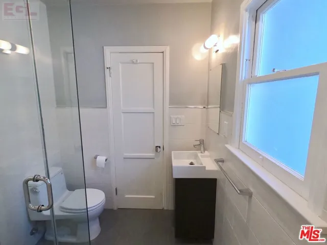 10749 Wellworth Avenue, Los Angeles, California 90024