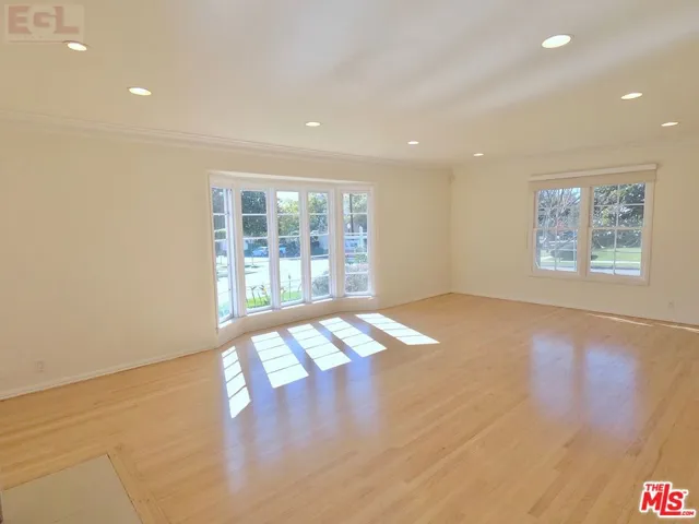 10749 Wellworth Avenue, Los Angeles, California 90024