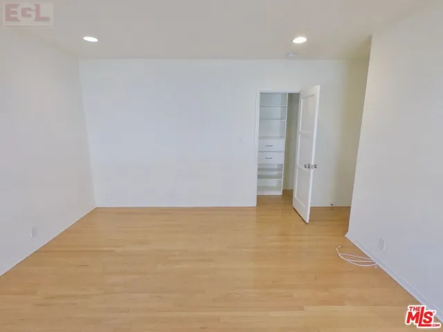 10749 Wellworth Avenue, Los Angeles, California 90024