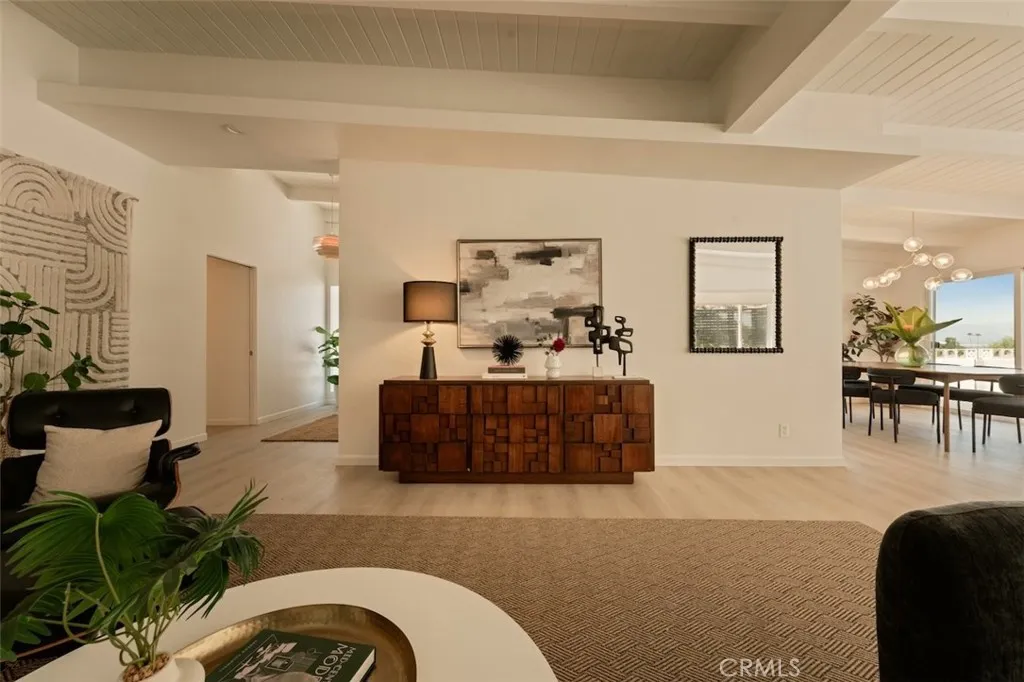 3534 Stonehill, Sherman Oaks, California 91423 — photo 5