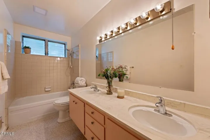 3772_Latrobe_21