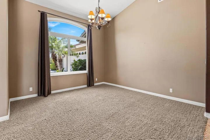 1290 Daxi Lane, Escondido, California 92029