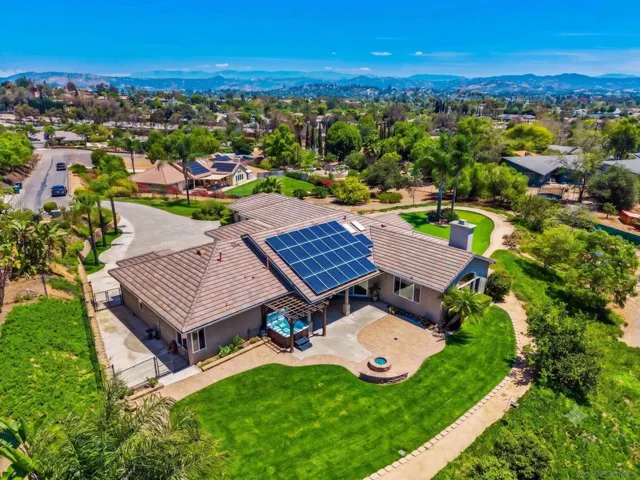 https://zimg.paragon.ice.com/ParagonImages/Property/PA/SDMLS/-530962/33/120/90/cd35af08f98257020ef2dc90e40bdb99/3/574758d371e99eb52349f0f8538c2234/-530962-12c81bd0-d4ec-4527-bc97-10f86d28cce6.JPG