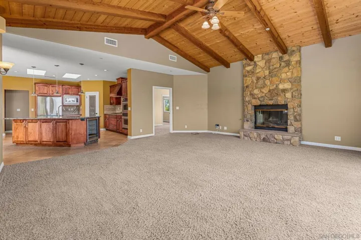 https://zimg.paragon.ice.com/ParagonImages/Property/PA/SDMLS/-530962/10/120/90/61abb5b91f0090ede3e53b0fcb227873/3/574758d371e99eb52349f0f8538c2234/-530962-9a7fc17b-7fe6-4cbd-97c4-bef5b33872af.JPG