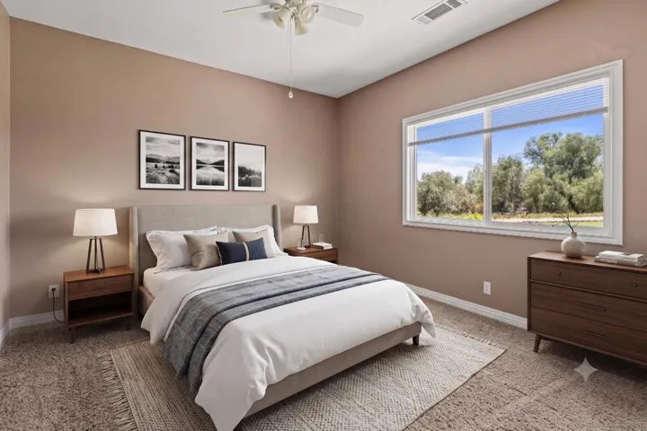 https://zimg.paragon.ice.com/ParagonImages/Property/PA/SDMLS/-530962/15/120/90/7e23d00188a2ca3d7637ad2ca447e85a/3/574758d371e99eb52349f0f8538c2234/-530962-6fa61f60-990b-4005-9034-950308254c3a.JPG
