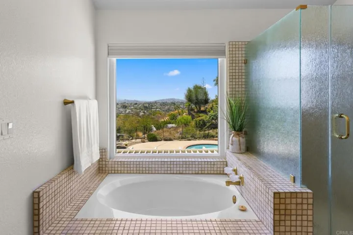 8039 Wing Span Drive, San Diego, California 92119