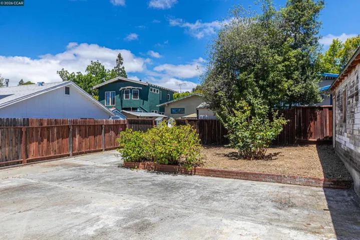 2968 Madeline Street, Oakland, California 94602