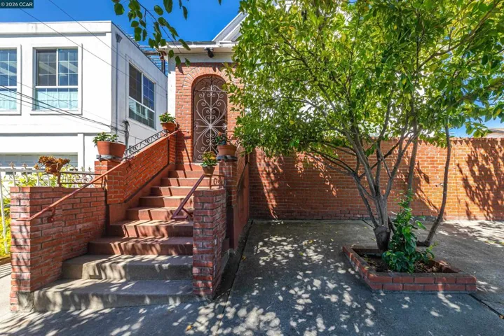 2968 Madeline Street, Oakland, California 94602