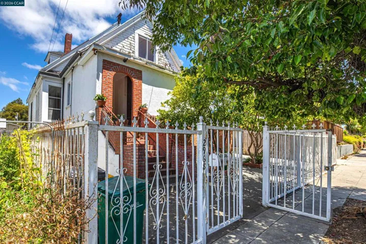 2968 Madeline Street, Oakland, California 94602