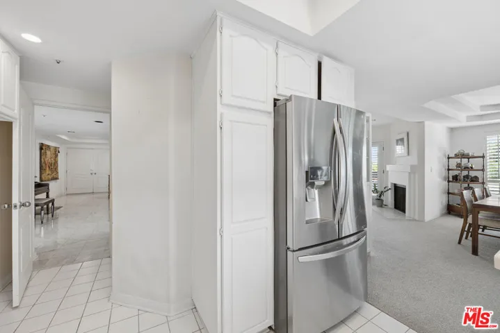 5224 Zelzah Avenue 209, Los Angeles, California 91316