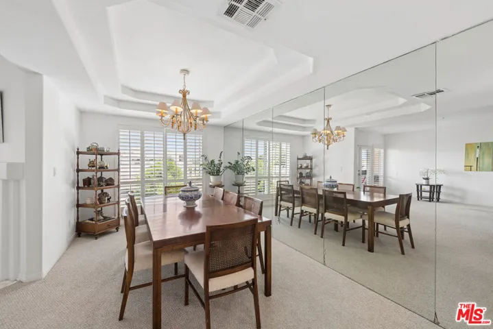 5224 Zelzah Avenue 209, Los Angeles, California 91316
