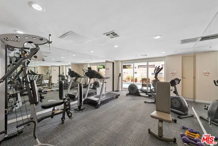 5224 Zelzah Avenue 209, Los Angeles, California 91316