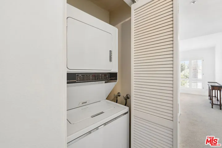 5224 Zelzah Avenue 209, Los Angeles, California 91316