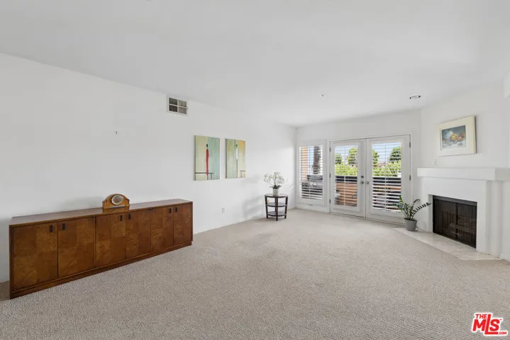 5224 Zelzah Avenue 209, Los Angeles, California 91316