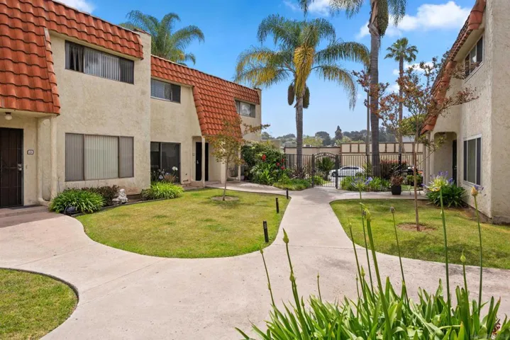 5580 Lake Park Way 28, La Mesa, California 91942