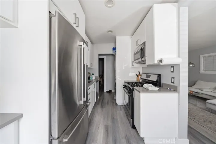 828 Indiana, Venice, California 90291