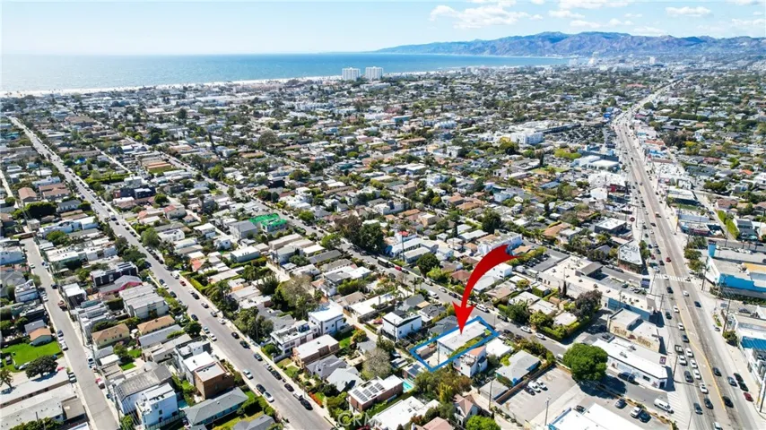 828 Indiana, Venice, California 90291