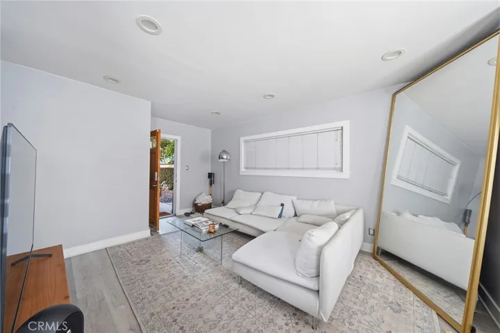 828 Indiana, Venice, California 90291