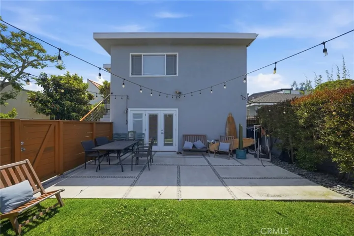 828 Indiana, Venice, California 90291