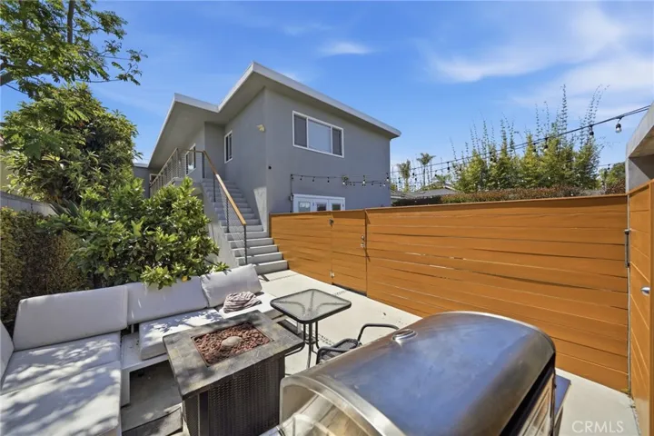 828 Indiana, Venice, California 90291