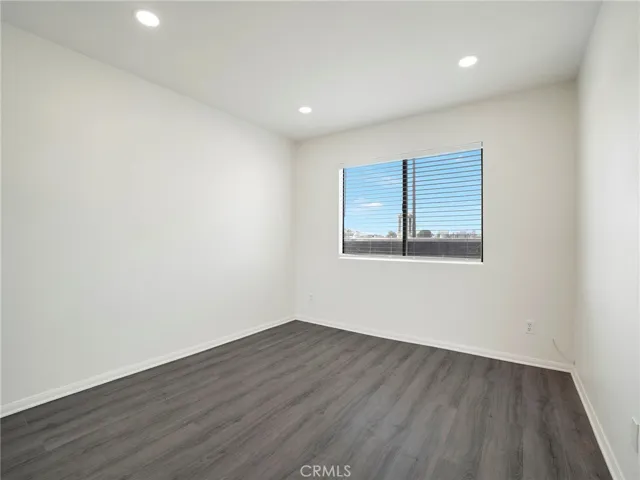 9038 Orion Avenue 209, North Hills, California 91343