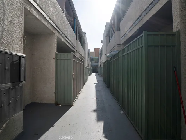 9038 Orion Avenue 209, North Hills, California 91343