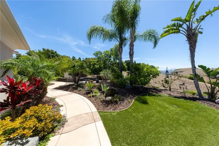 2224 Dos Lomas, Fallbrook, California 92028