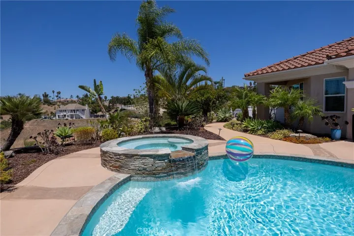 2224 Dos Lomas, Fallbrook, California 92028