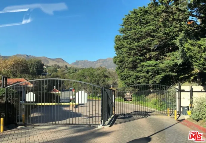 Gated Entry and Exit
