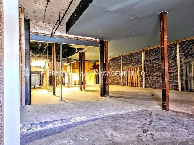 800 S Pacific B, Los Angeles, California 90731
