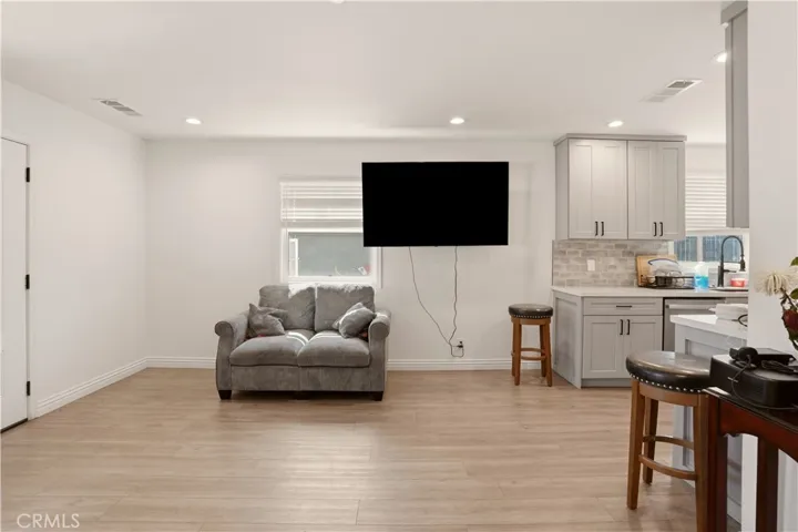 339 E 103 Street, Los Angeles, California 90003