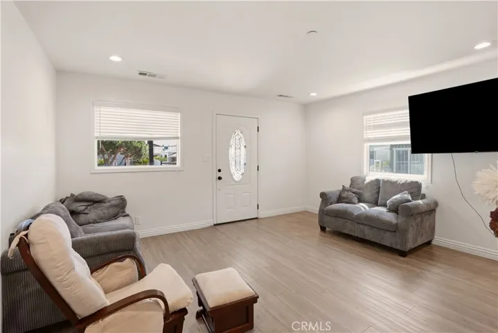 339 E 103 Street, Los Angeles, California 90003