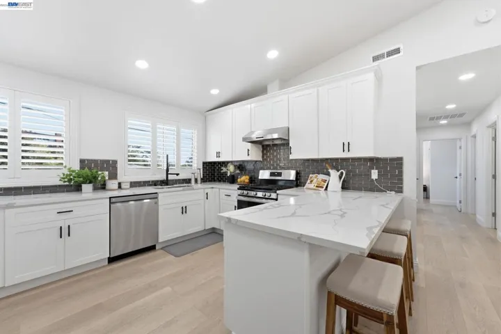 5034 Rahlves Dr, Castro Valley, California 94546