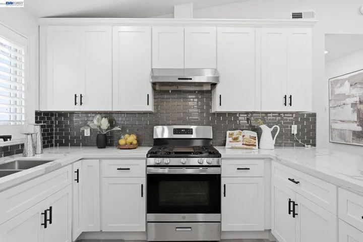 5034 Rahlves Dr, Castro Valley, California 94546