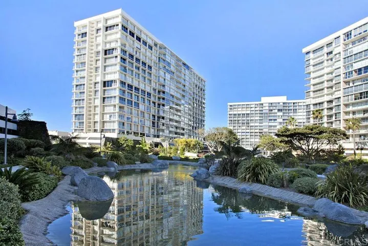 1710 Avenida Del Mundo 807, Coronado, California 92118
