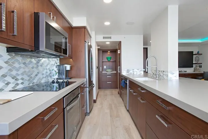 1710 Avenida Del Mundo 807, Coronado, California 92118