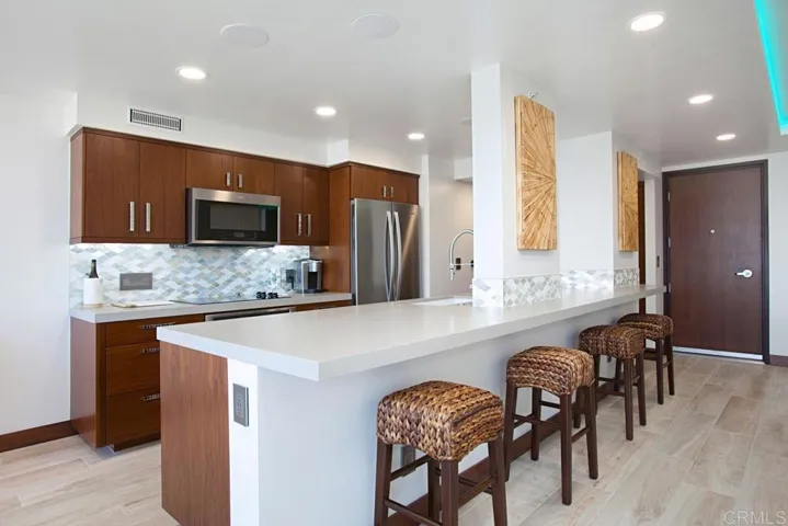 1710 Avenida Del Mundo 807, Coronado, California 92118