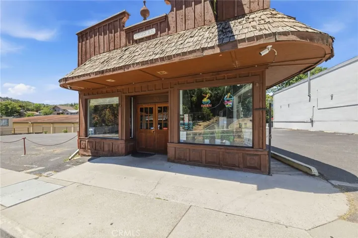 64 Stockton, Sonora, California 95370