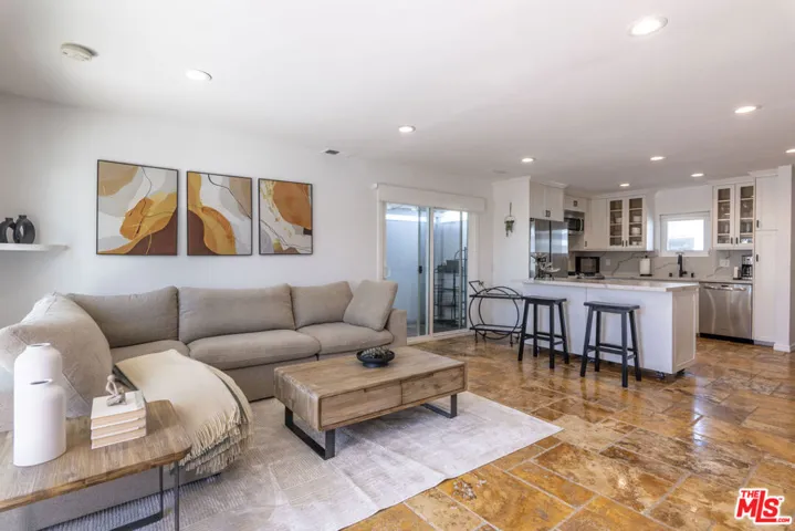 28711 Pacific Coast Highway 30, Malibu, California 90265