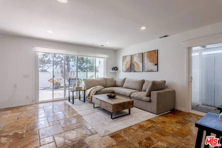 28711 Pacific Coast Highway 30, Malibu, California 90265