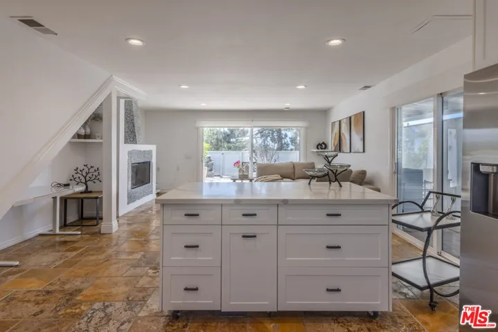 28711 Pacific Coast Highway 30, Malibu, California 90265