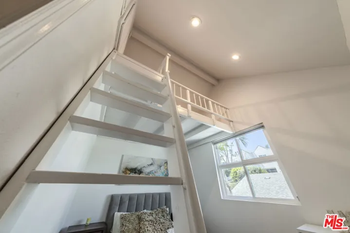 28711 Pacific Coast Highway 30, Malibu, California 90265
