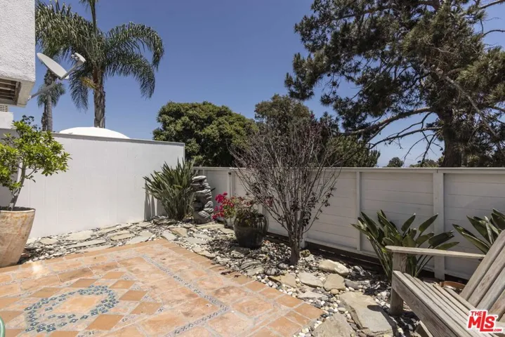 28711 Pacific Coast Highway 30, Malibu, California 90265