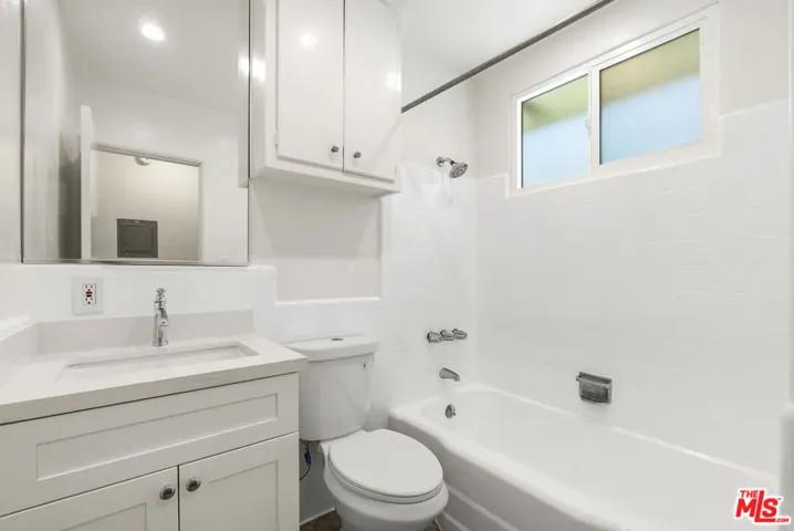 1227 N Harper Avenue 8, West Hollywood, California 90046