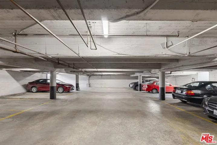 1227 N Harper Avenue 8, West Hollywood, California 90046