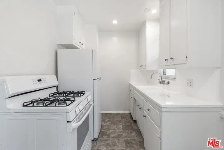 1227 N Harper Avenue 8, West Hollywood, California 90046